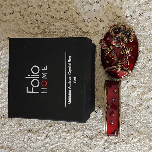 Genuine Austrian Crystal Trinket Jewelry Box NEW! Flowers and Bees Accent - Picture 8 of 11